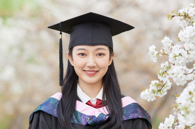 北京大學(xué)研究生 北京大學(xué)研究生